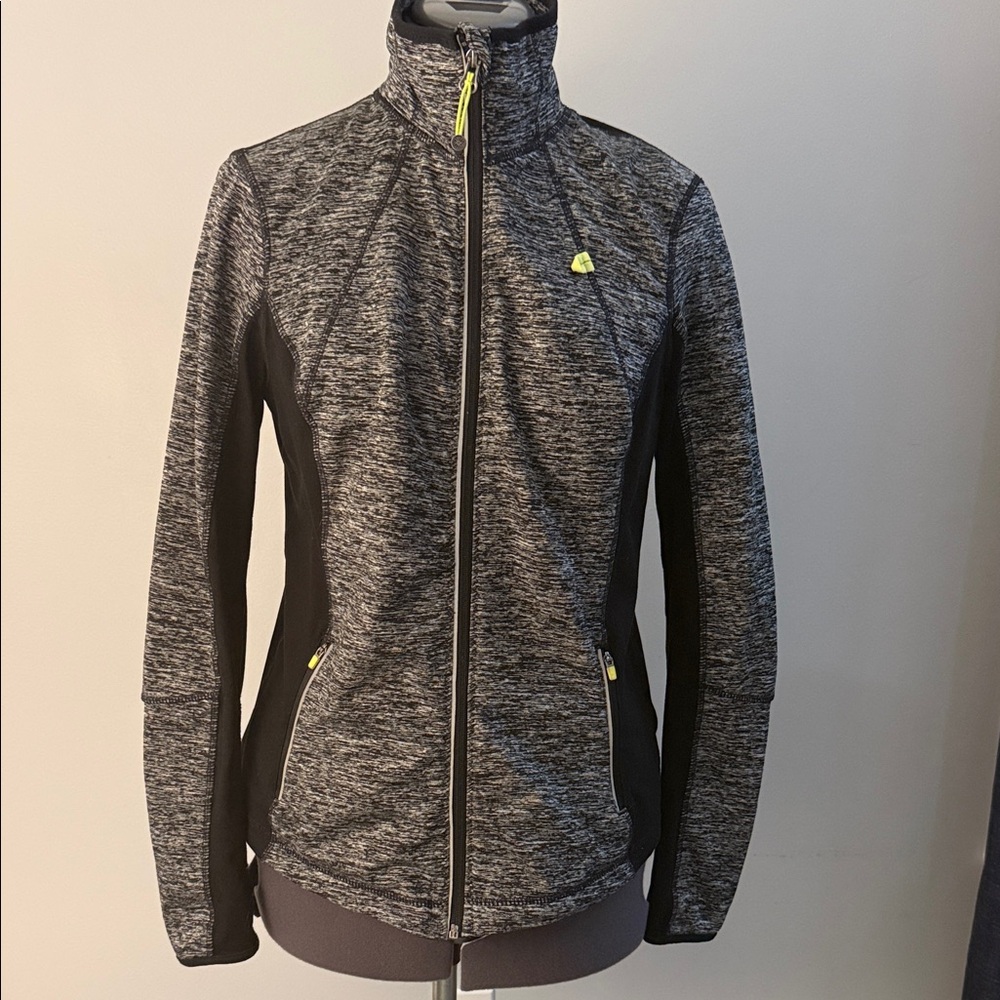 Tangerine Women's Heathered Black and Gray Utility Jacket